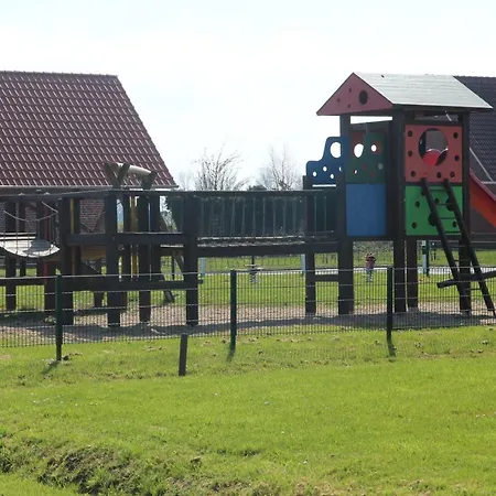 Holiday home Olle Warft *