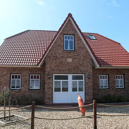 Holiday home Olle Warft