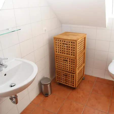 Holiday home Olle Warft *